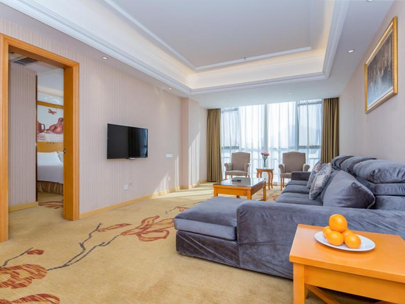 Vienna Hotel Hubei Xiangyang Tanxi Road Esterno foto